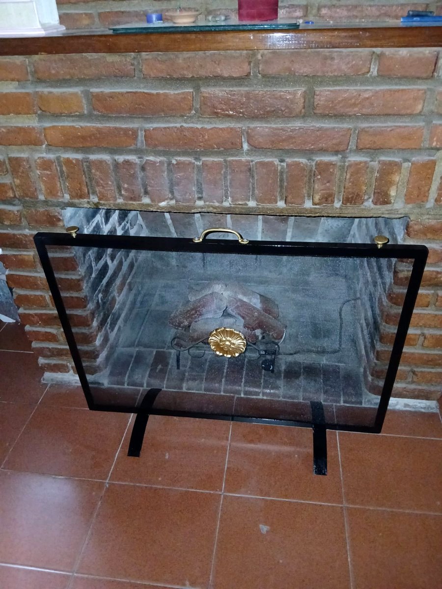 Chispero artesanal para chimenea fabricado en hierro — Mar del Plata